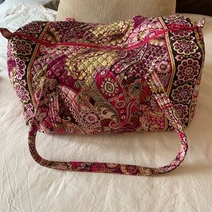 VERA BRADLEY DUFFEL BAG